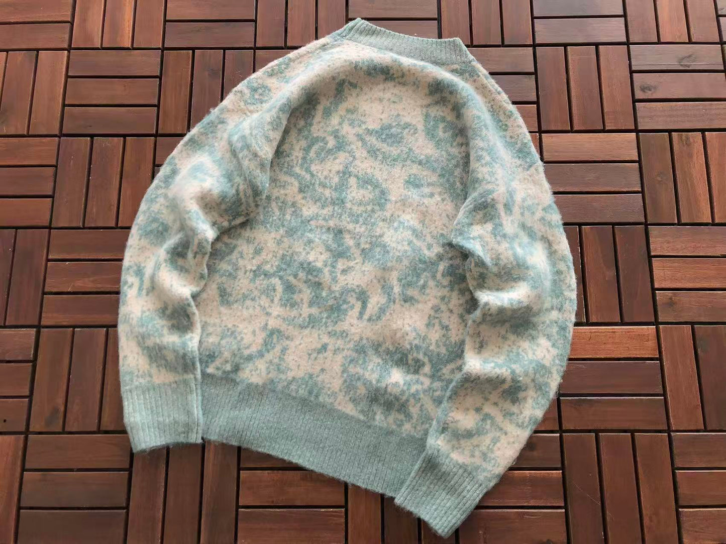 AMI SWEATER