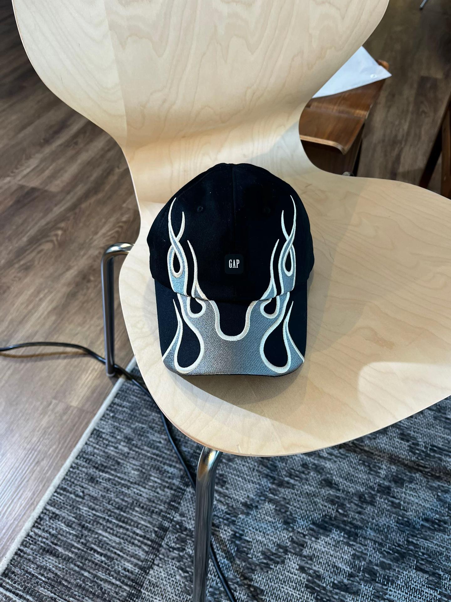 GAP YEEZY FLAME CAP
