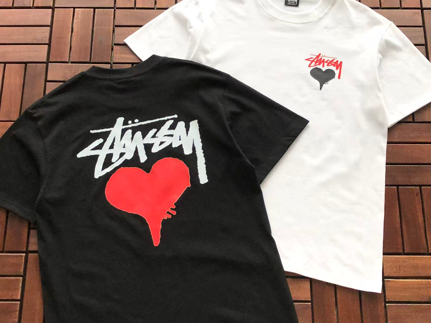 STUSSY HEART T-SHIRT