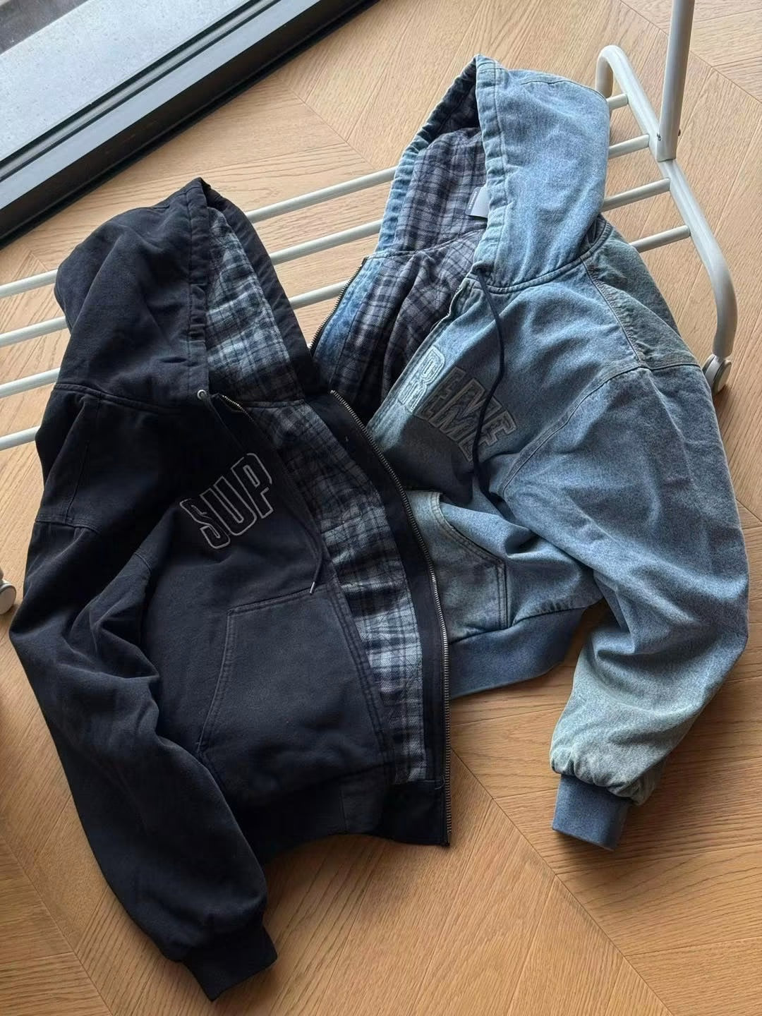 SUPREME BOMBER JACKET