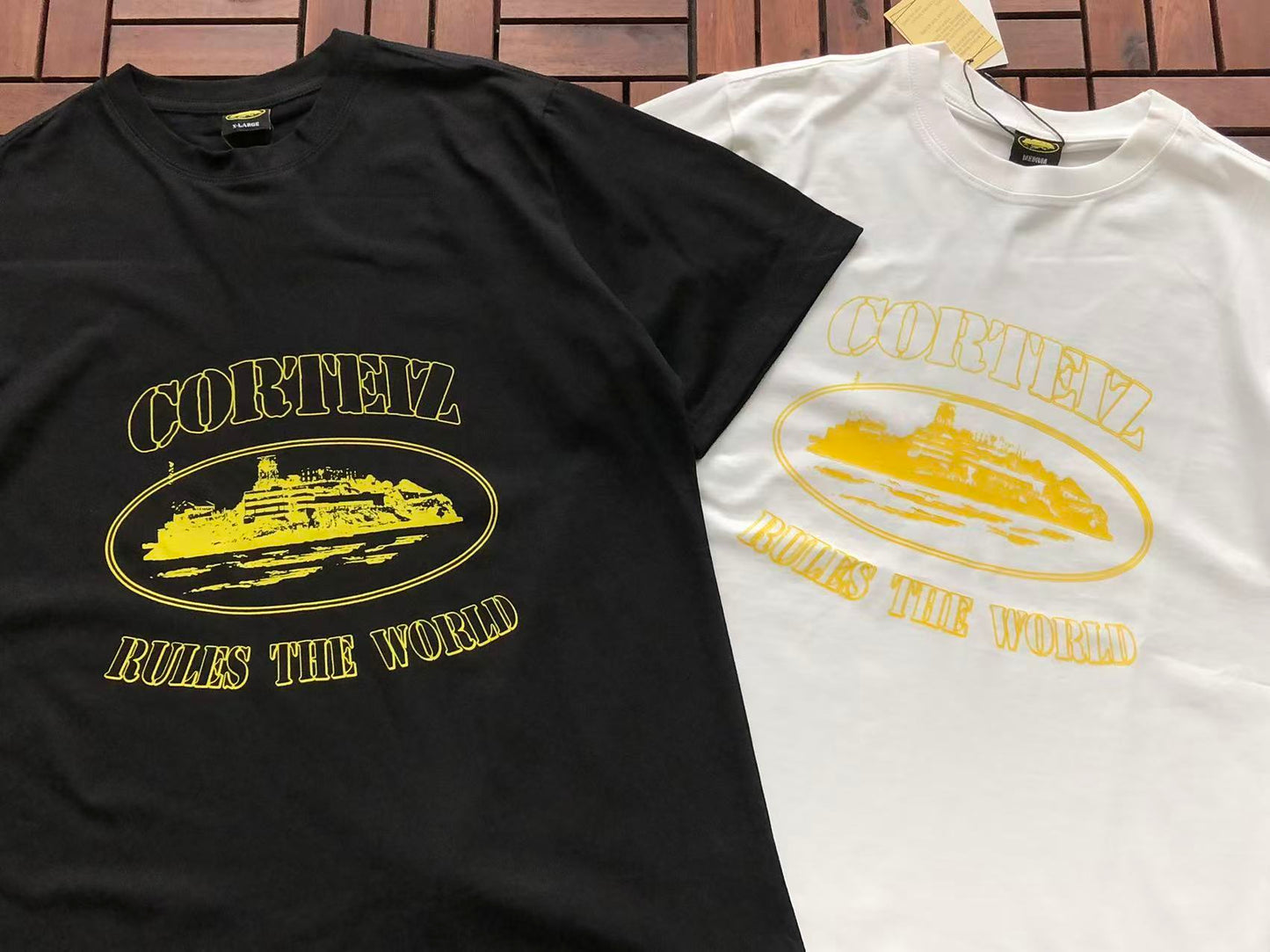 CORTEIZ SIGNATURE SCRIPT T-SHIRT