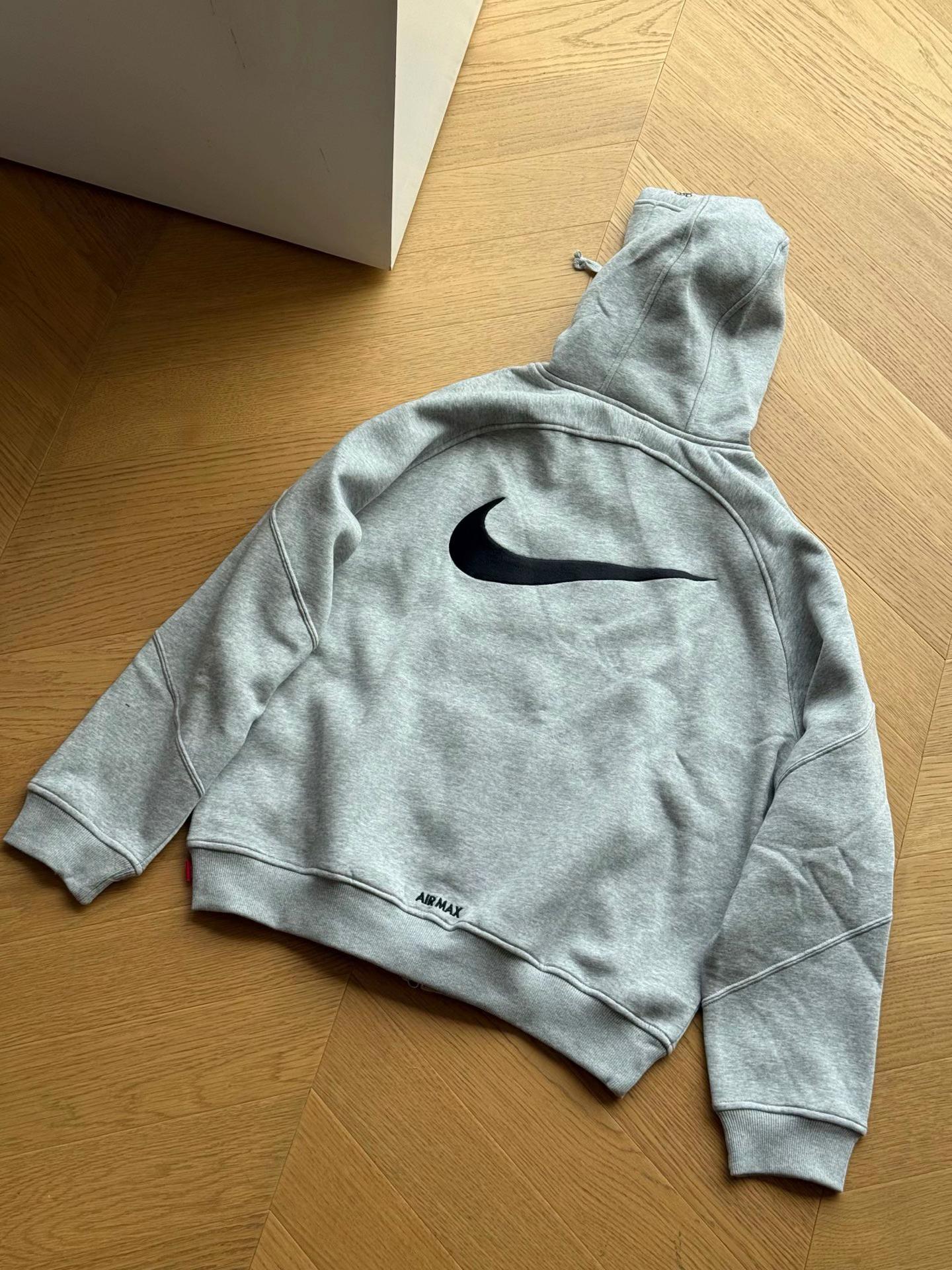 NIKE X SUPREME SWOOSH ZIPPED HOODIE