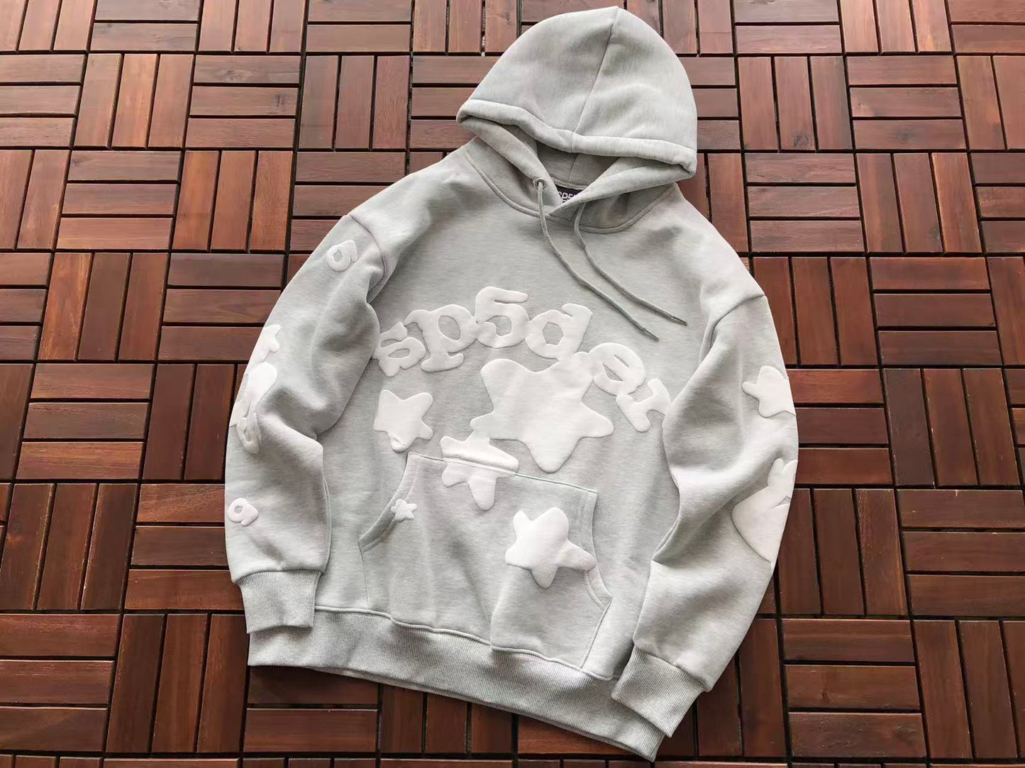 SP5DER BELUGA STAR HOODIE