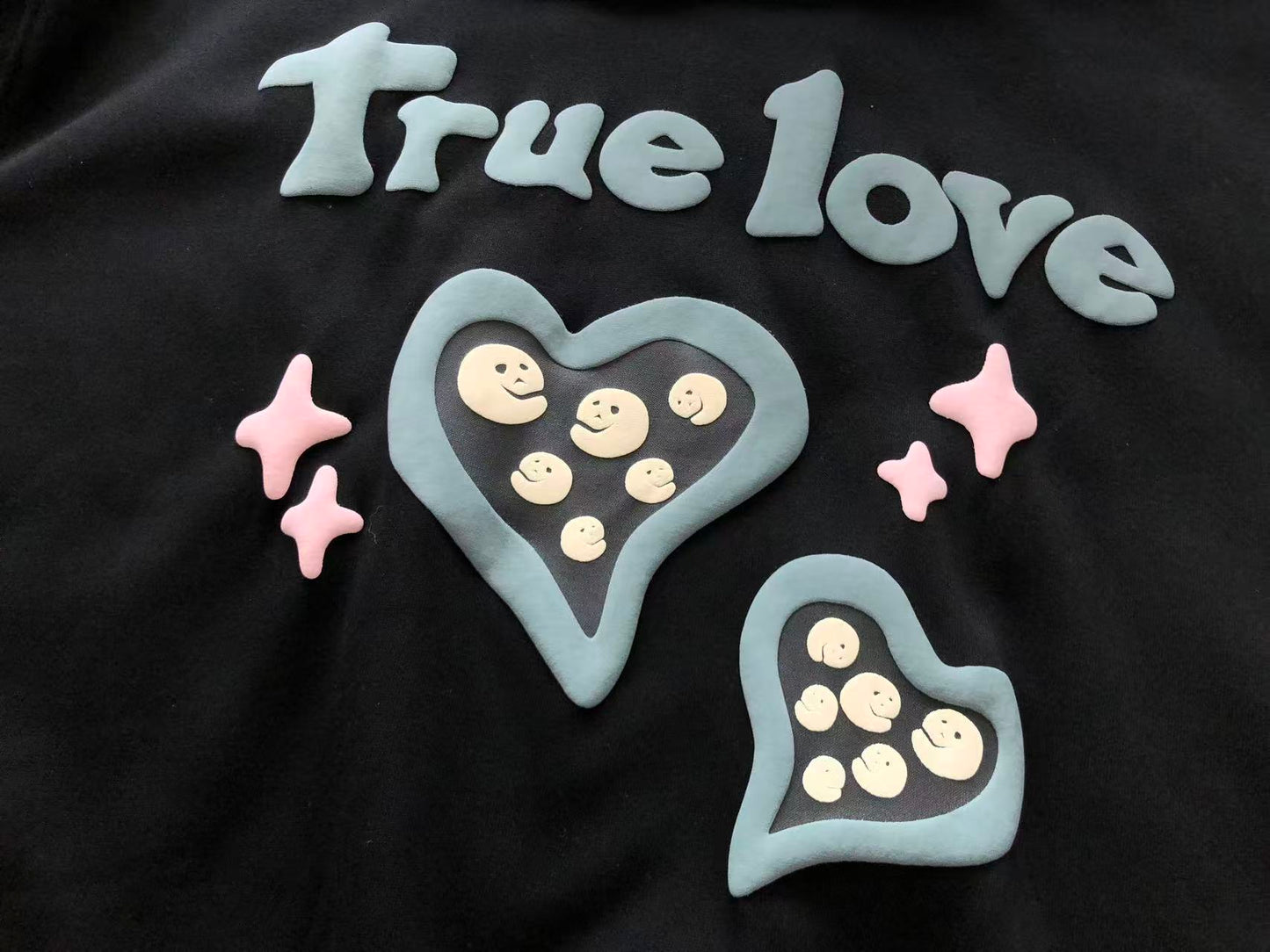 BROKEN PLANETS “TRUE LOVE” HOODIE