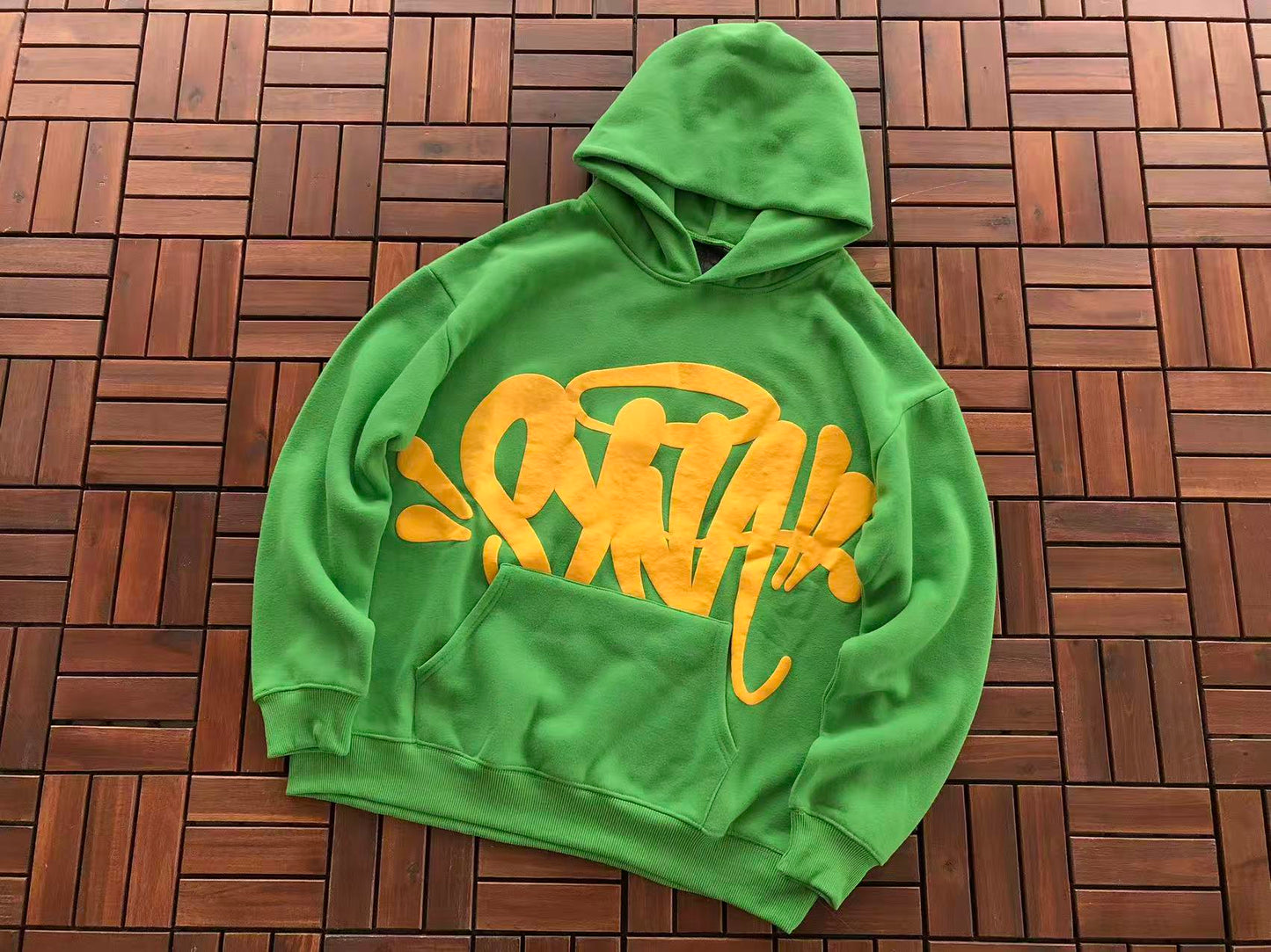 SYNA WORLD TWIN LOGO