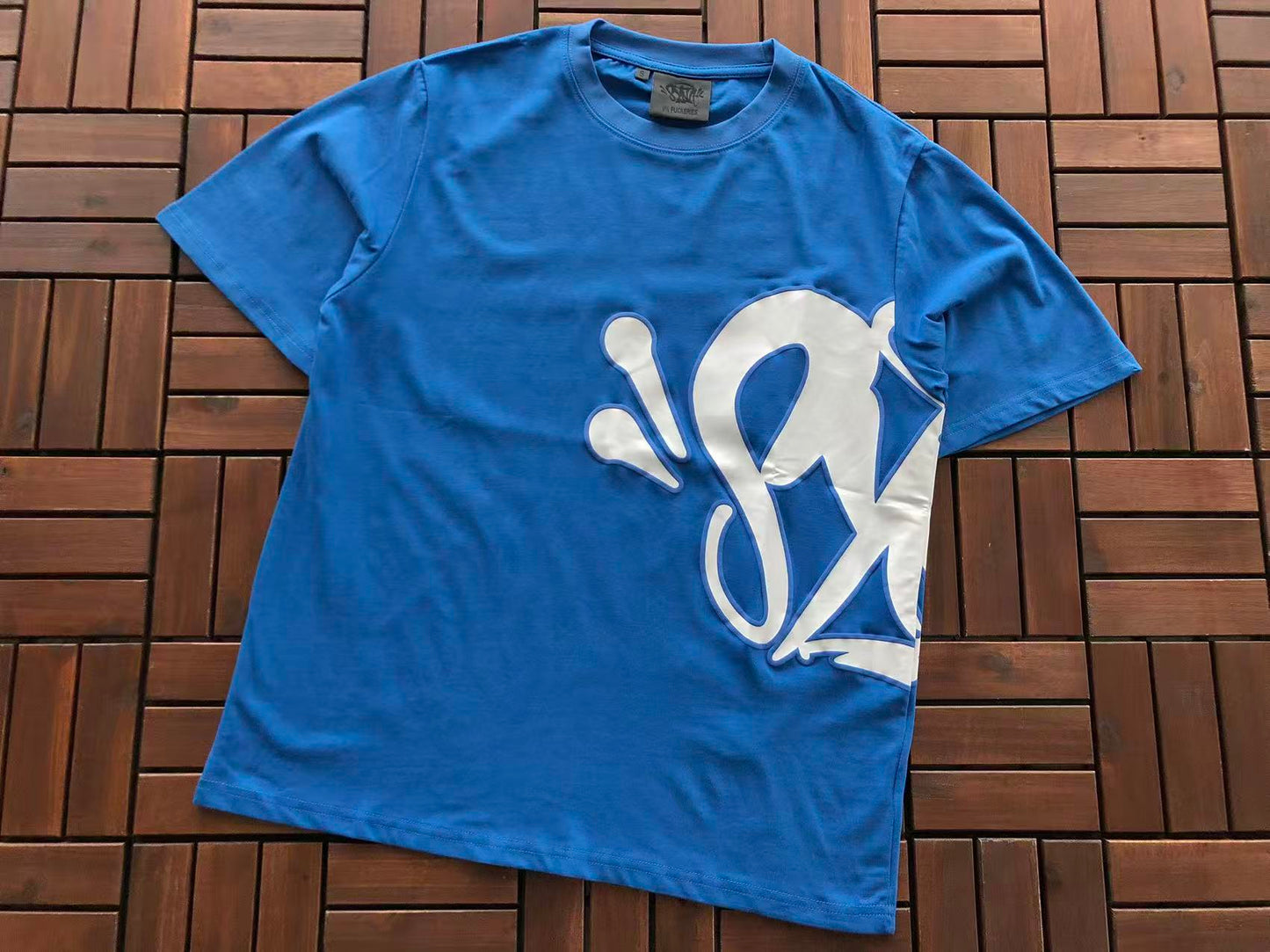 SYNA WORLD LOGO T-SHIRT