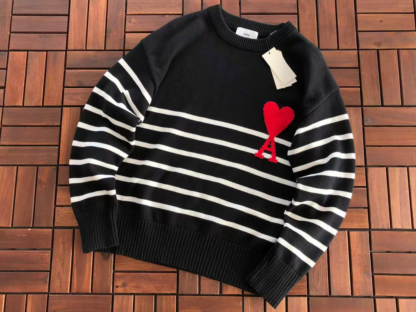 AMI SWEATER
