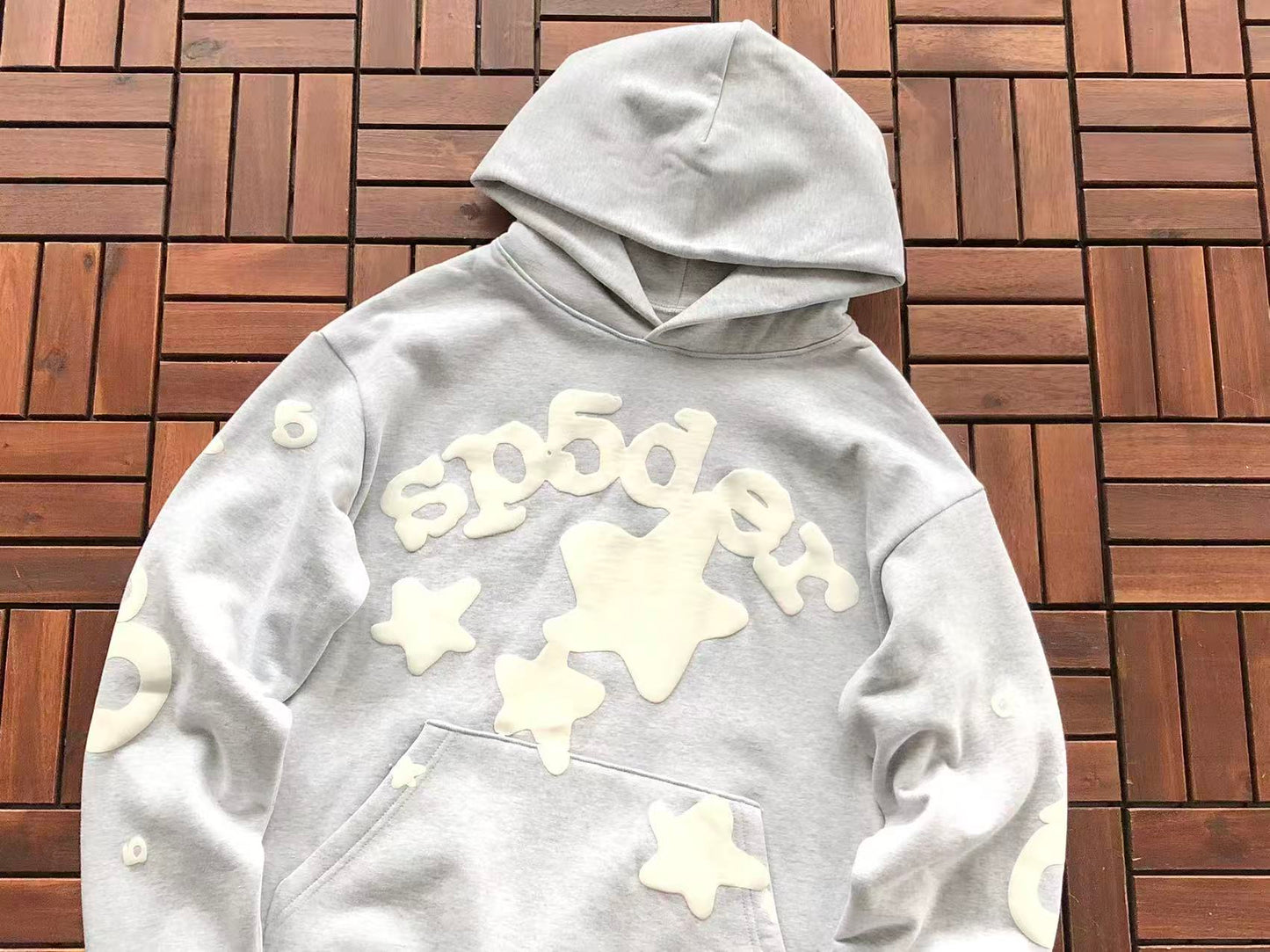 SP5DER BELUGA STAR HOODIE