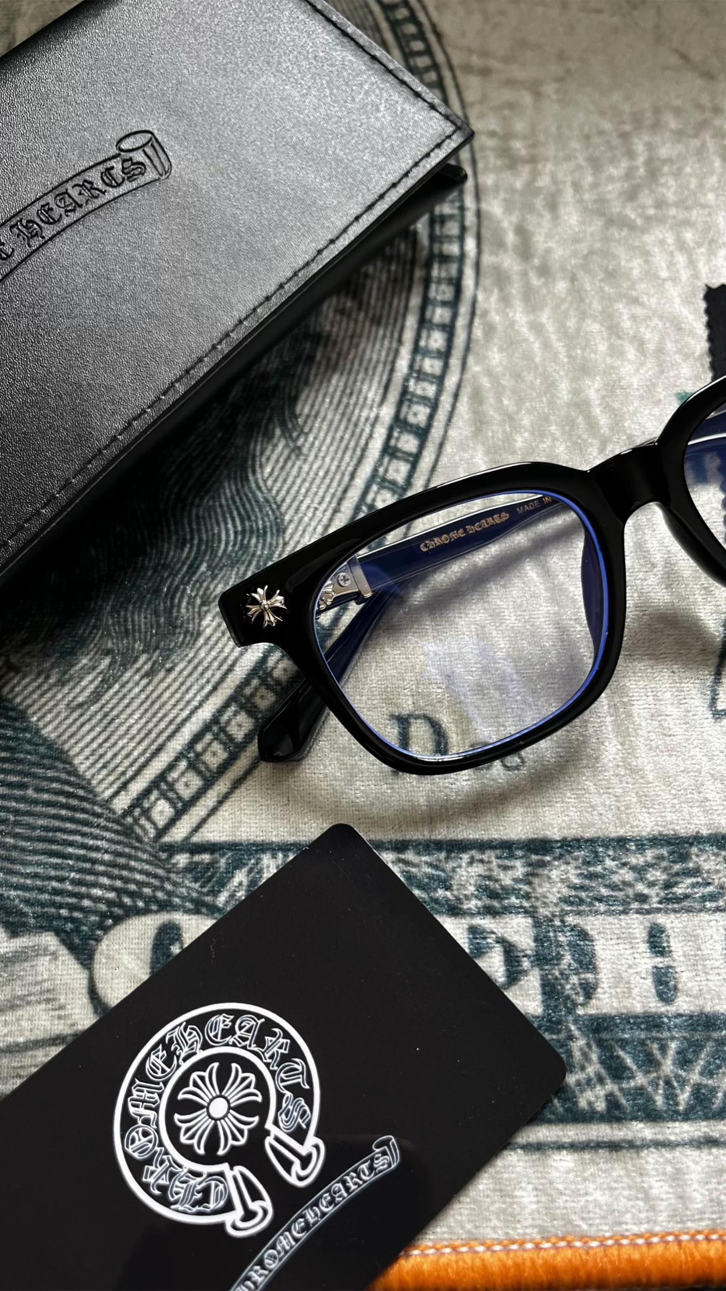 CHROME HEARTS NOIR GLASSES