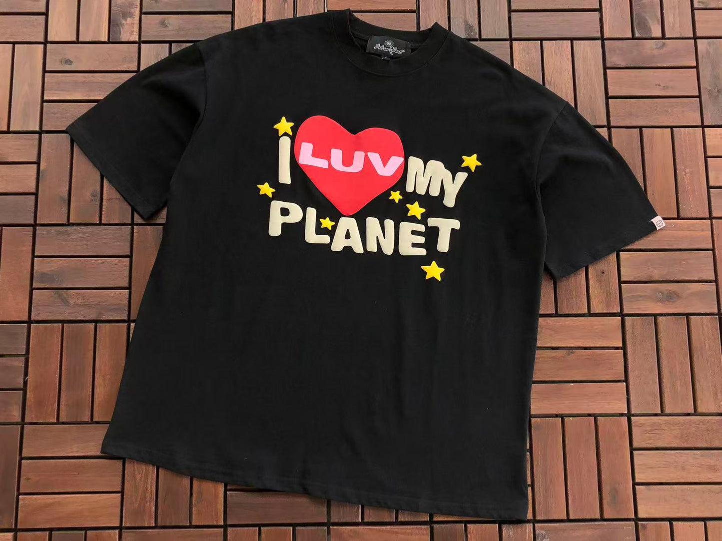 BROKEN PLANETS“I LUV MY PLANT” T-SHIRT