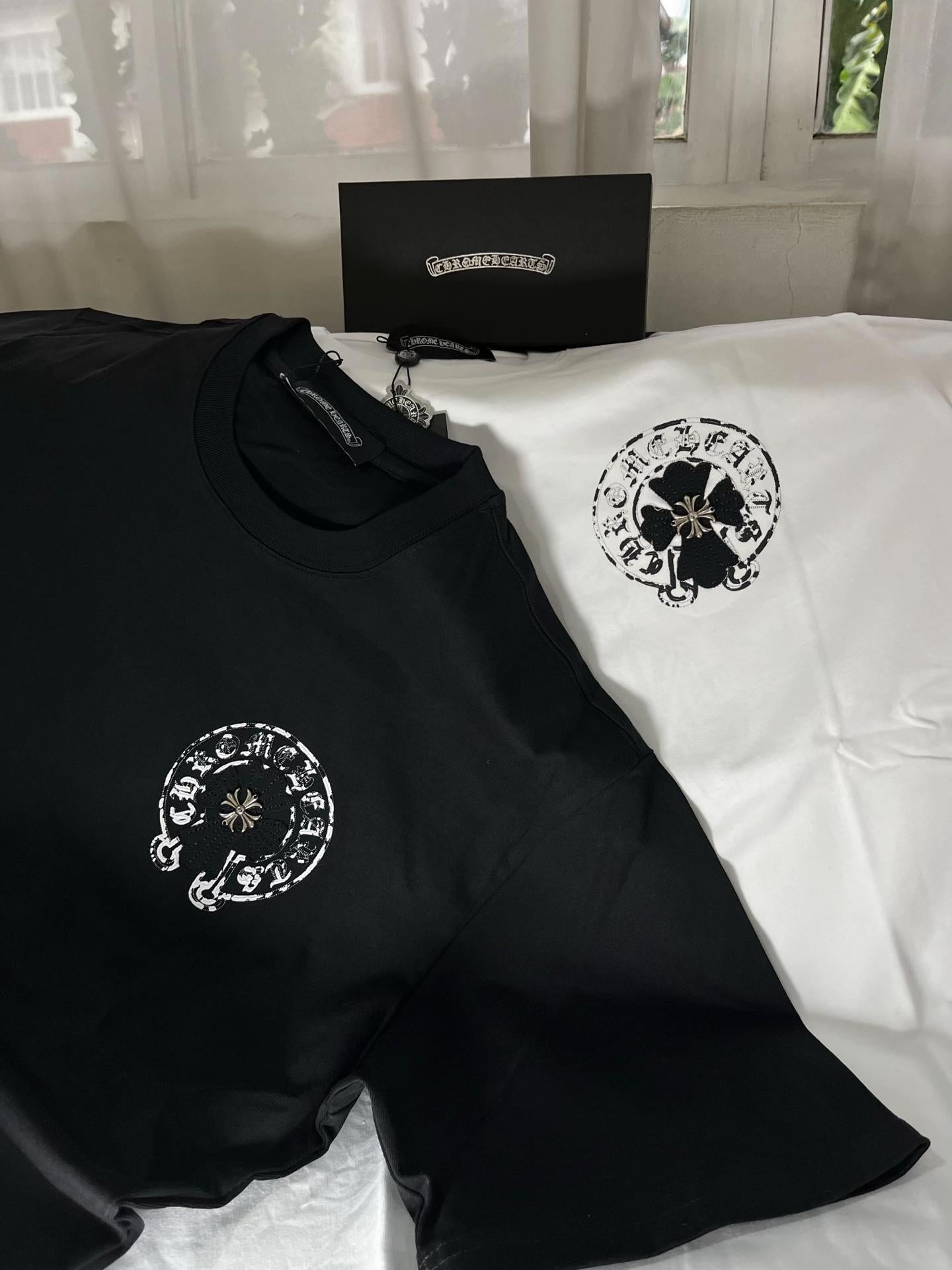 CHROME HEARTS TRIPLE CROSS PATCH T-SHIRT