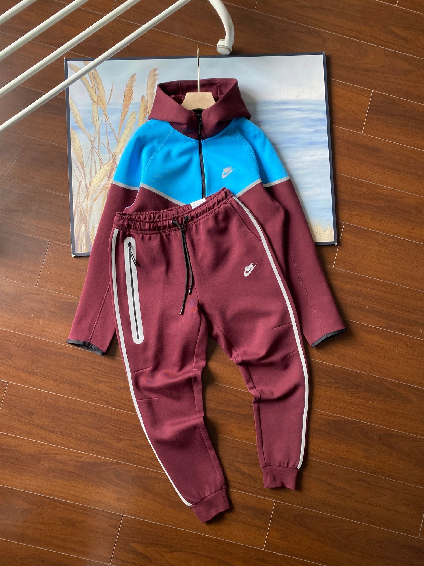 NIKE TECH FLEECE ZIPPED HOODIE