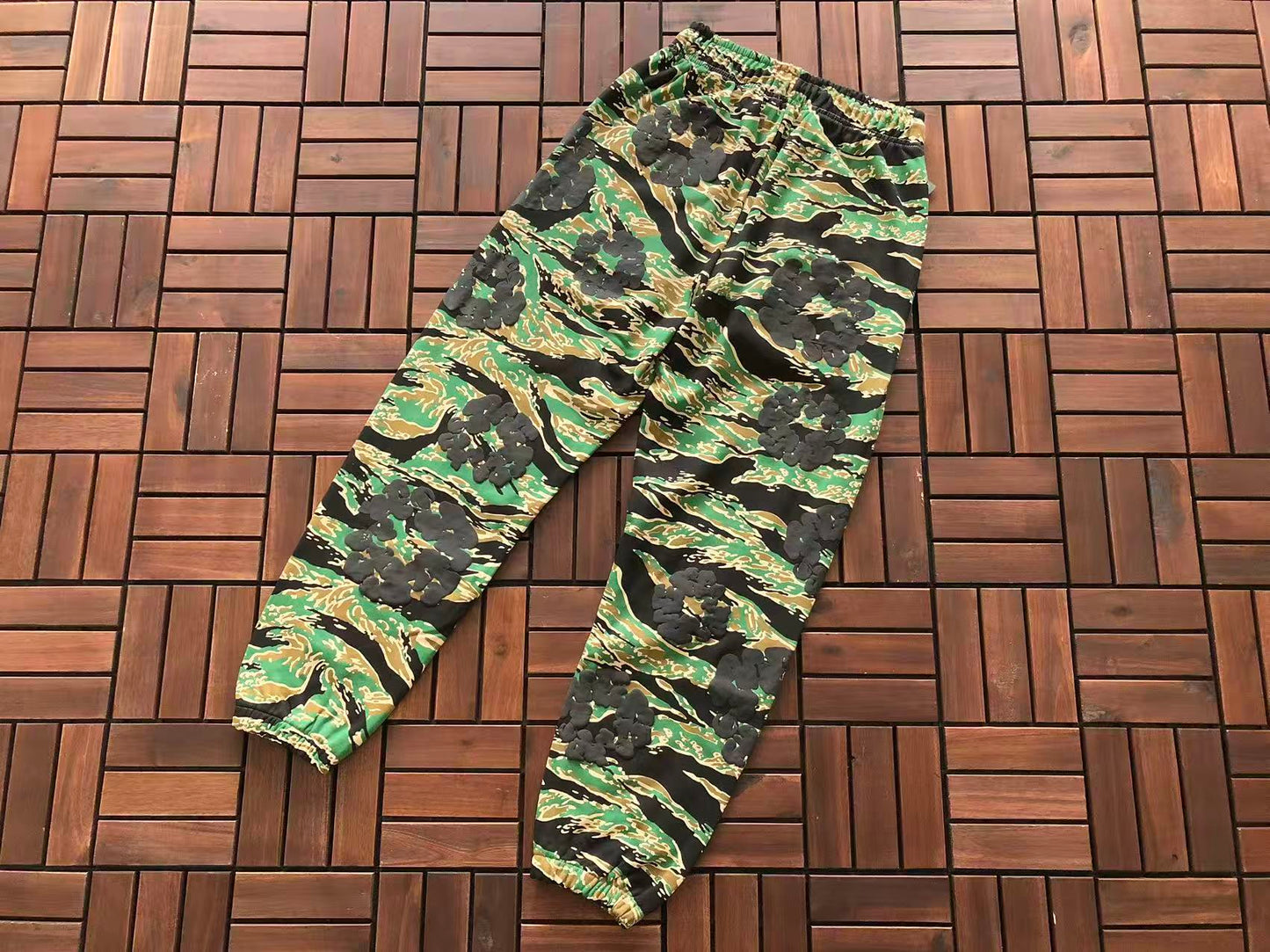 DENIM TEARS CAMO WREATH PANTS