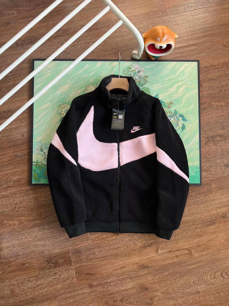 NIKE SWOOSH FLEECE REVERSIBLE JACKET