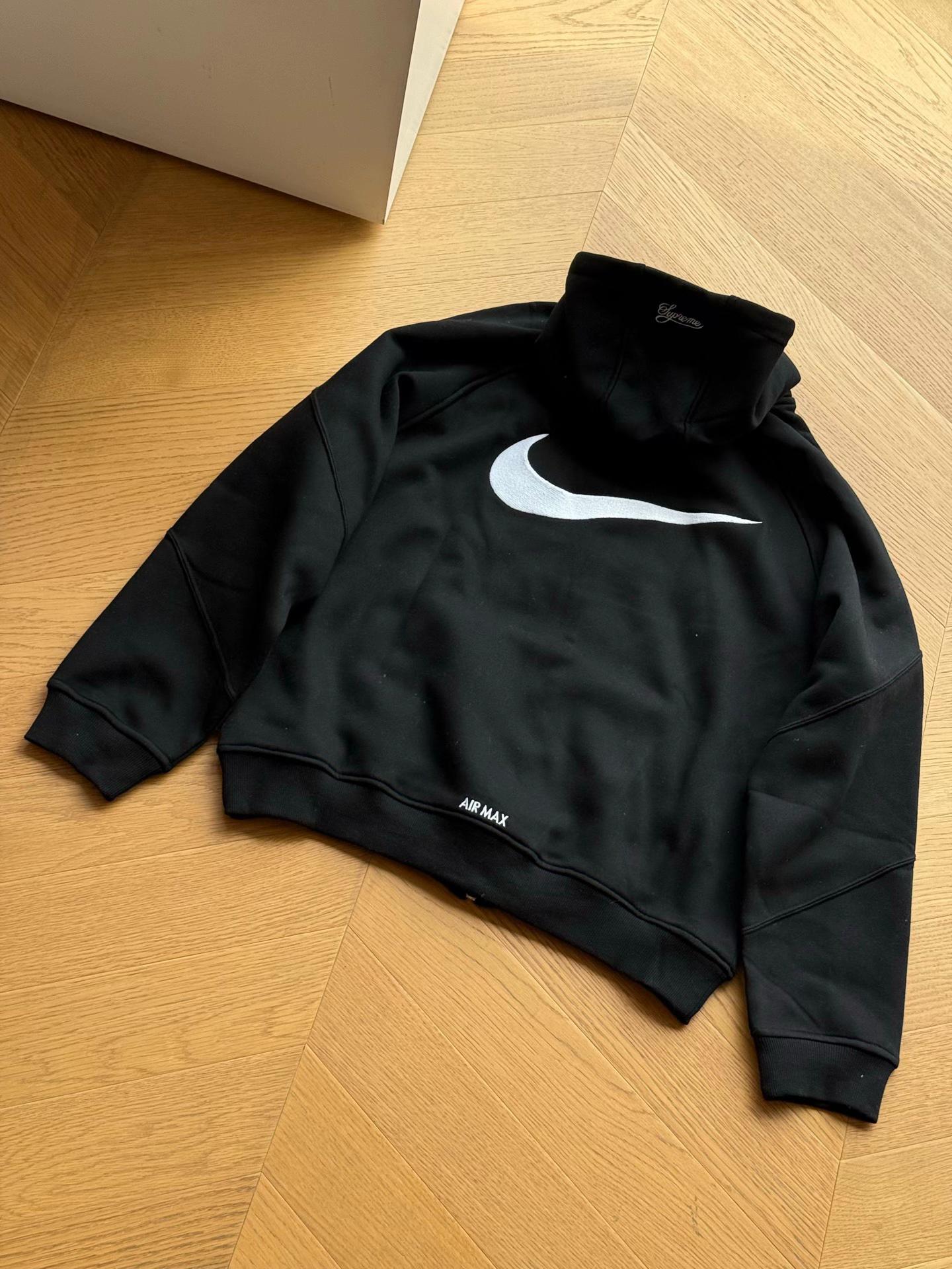 NIKE X SUPREME SWOOSH ZIPPED HOODIE