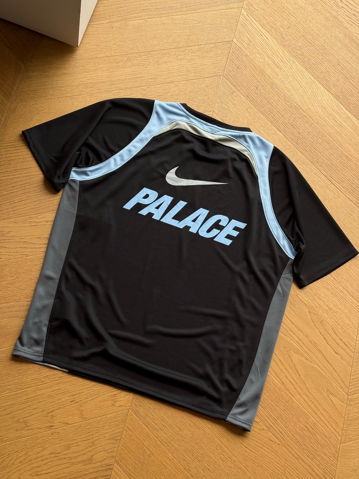 NIKE PALACE JERSEY