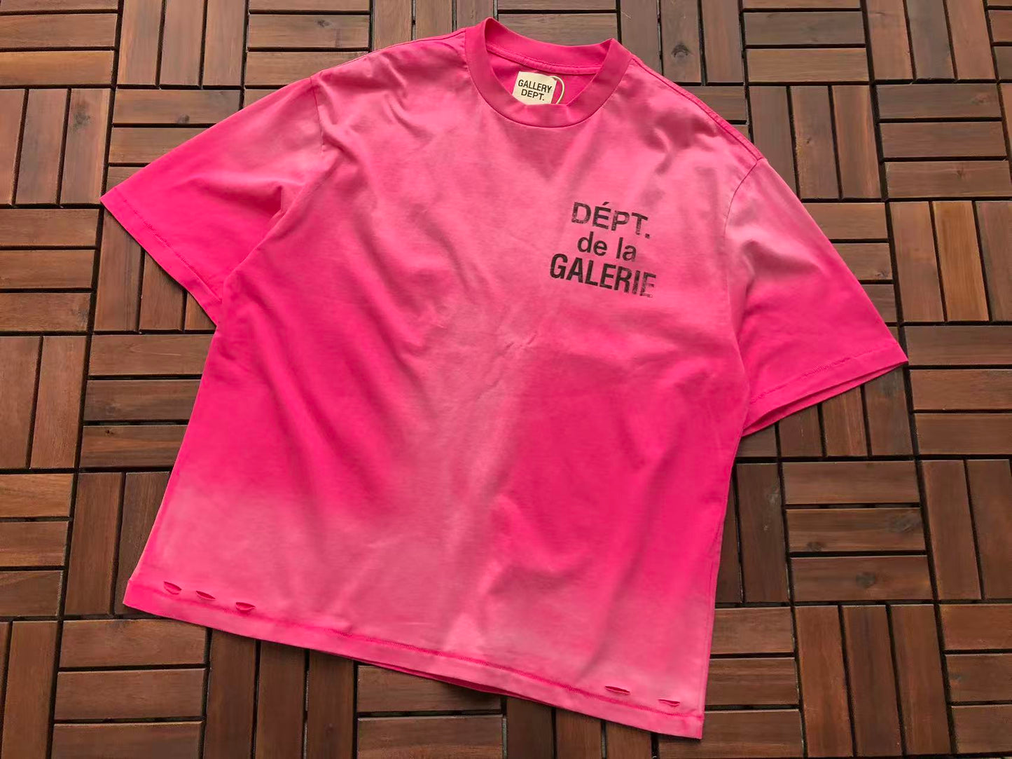GALLERY DEPT FRENCH “DEPT DE LA GALERIE” T-SHIRT