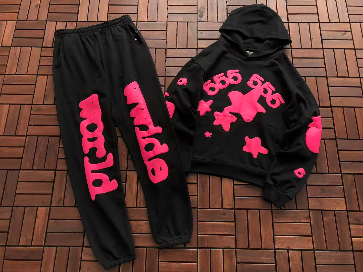 SP5DER BELUGA STAR HOODIE