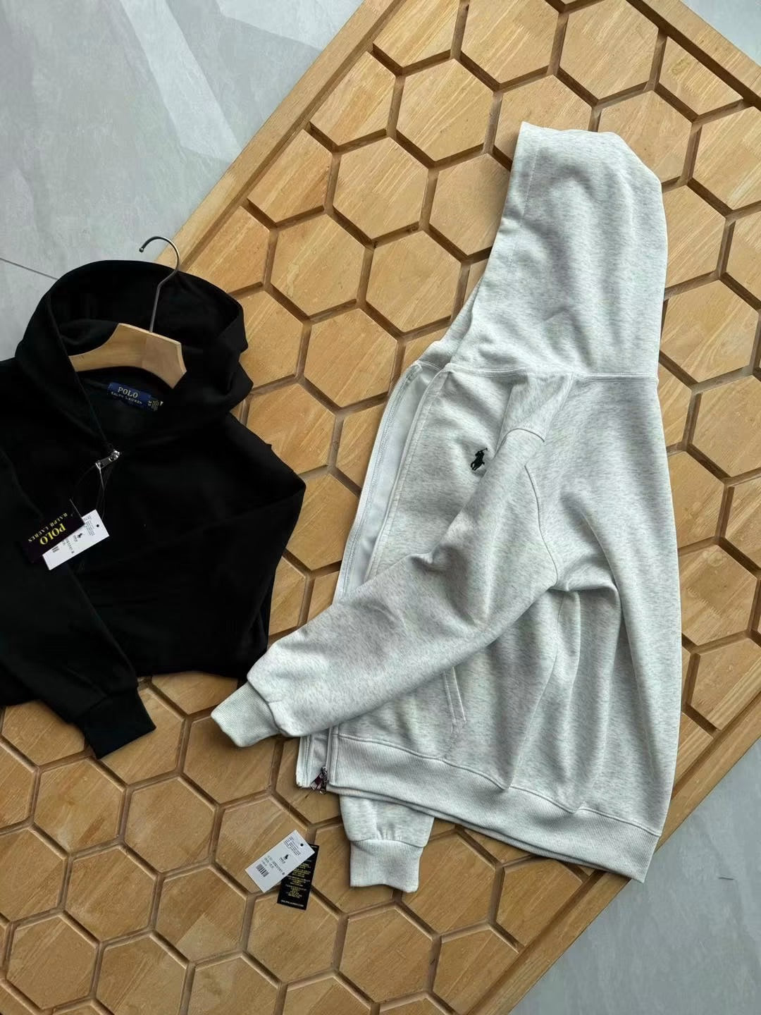 RALPH LAUREN ZIPPED HOODIE