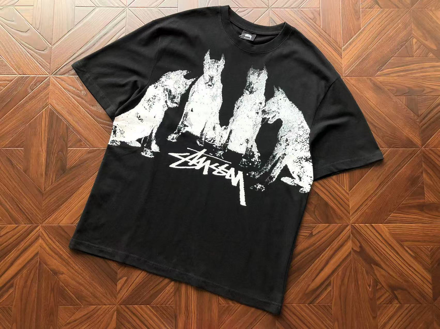STUSSY DOG T-SHIRT