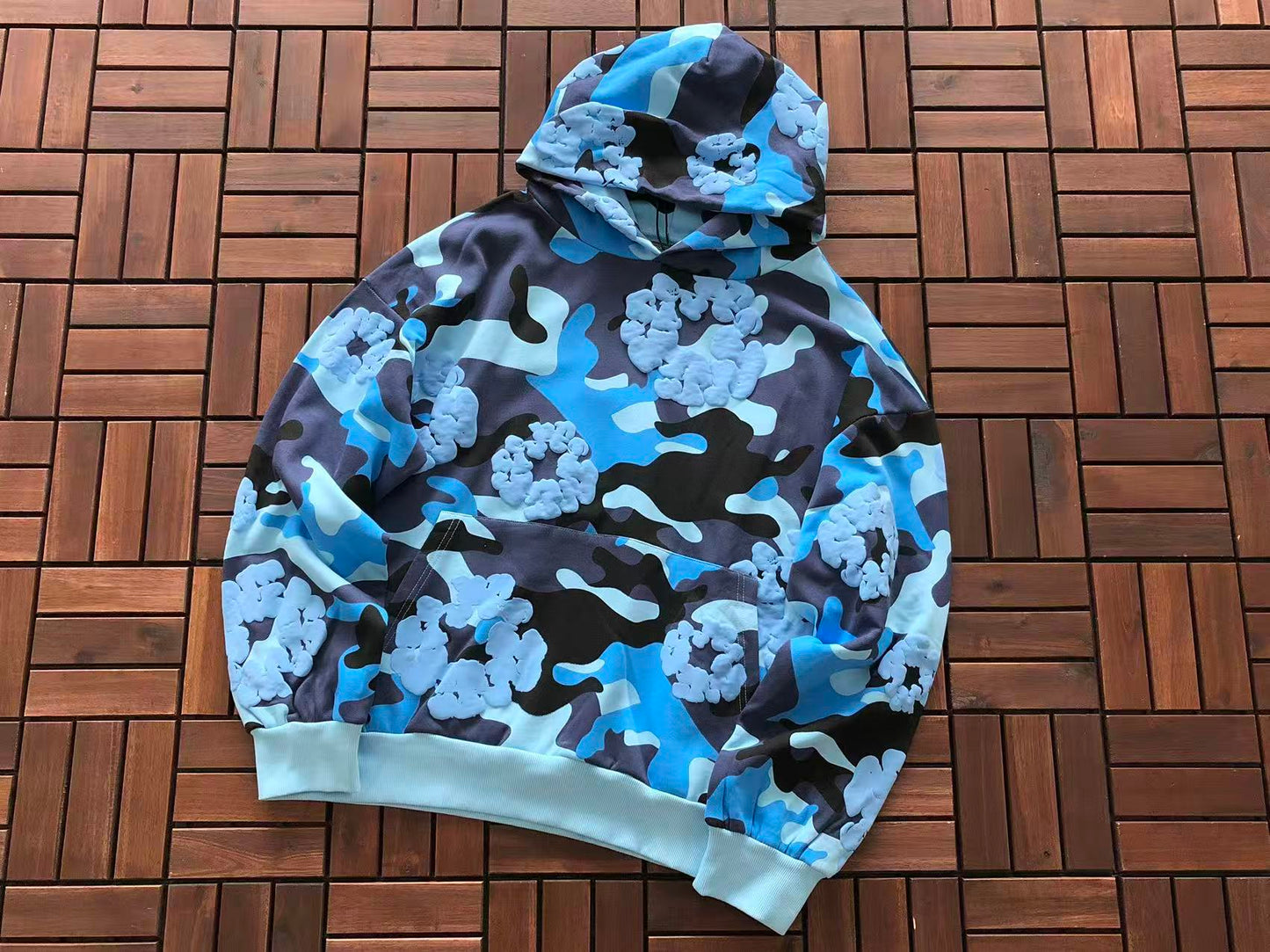DENIM TEARS CAMO WREATH HOODIE