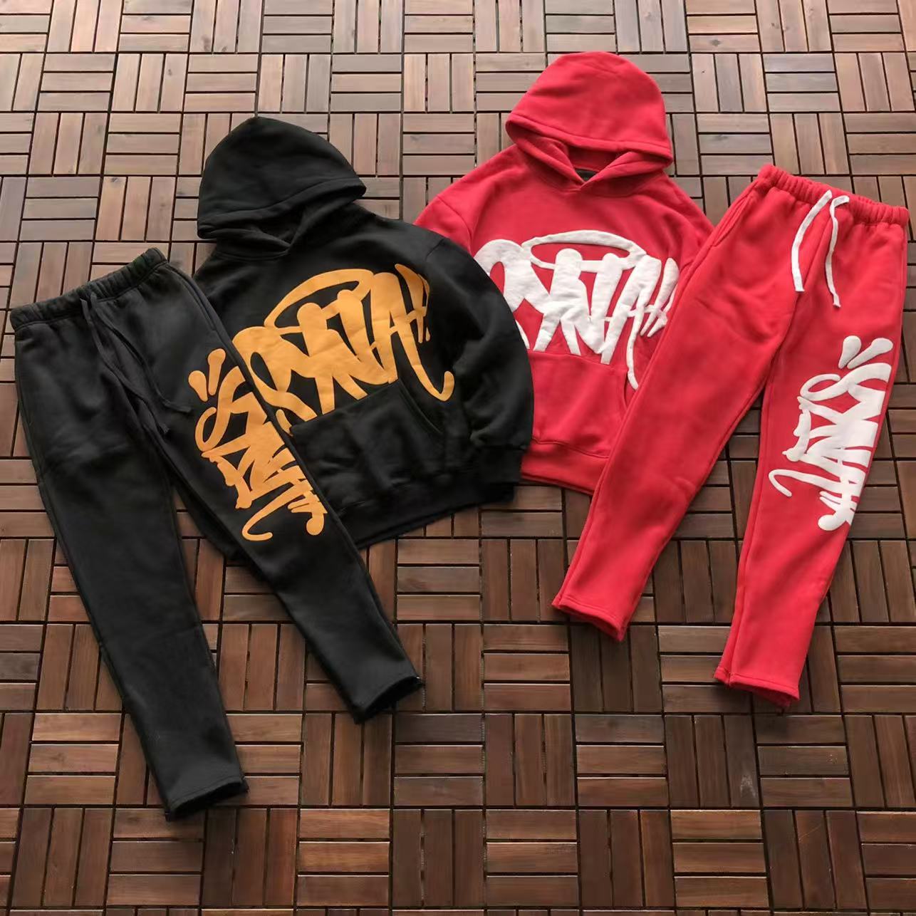 SYNA WORLD LOGO HOODIE