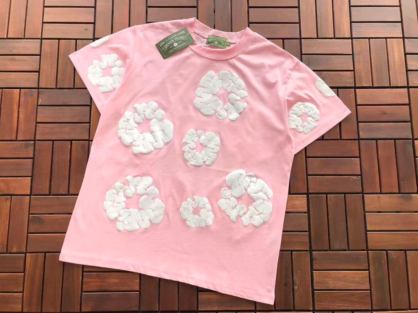 DENIM TEARS T-SHIRT