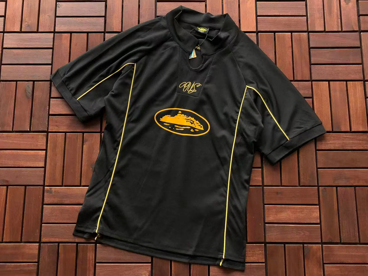 CORTEIZ ALCATRAZ REFLECTIVE COLLARED JERSEY