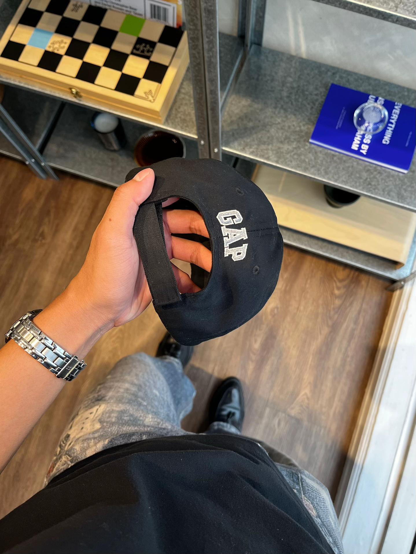 GAP YEEZY FLAME CAP