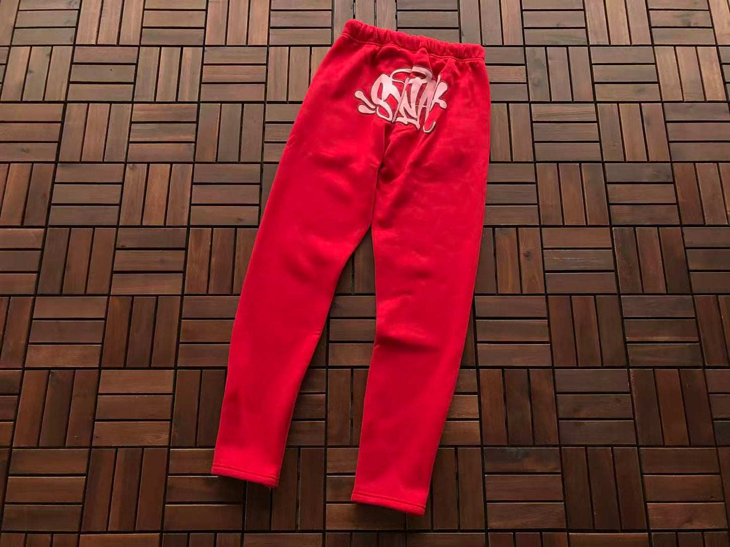 SYNA WORLD LOGO PANTS