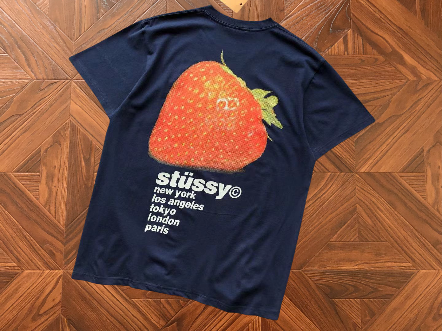 STUSSY STRAWBERRY T-SHIRT
