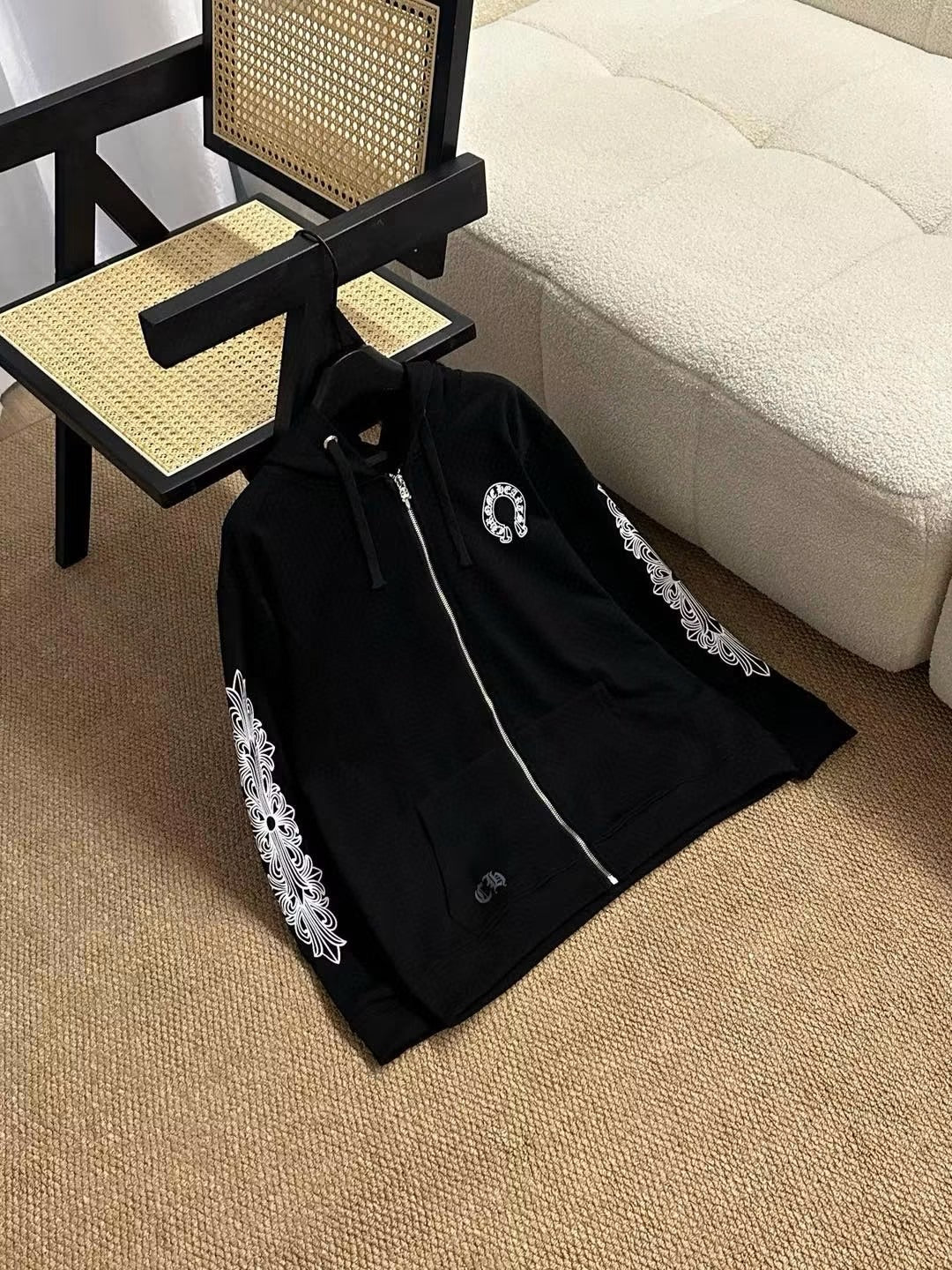 CHROME HEARTS HORSESHOE FLORAL CROSS ZIPPED HOODIE