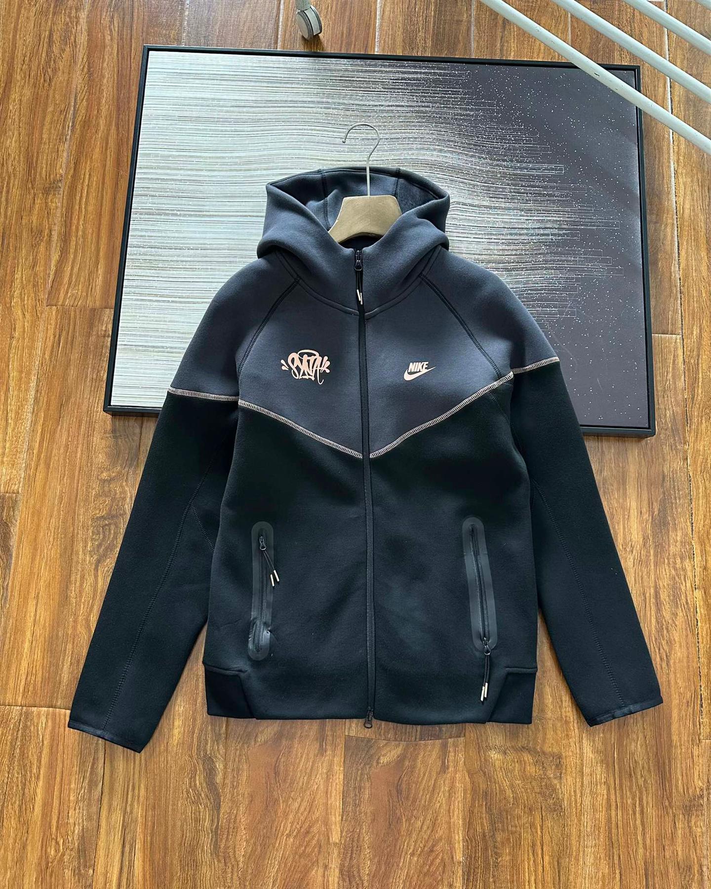 NIKE X SYNA TECH FLEECE ZIPPED HOODIE