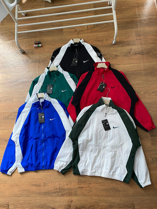 NIKE SWOOSH WINDBREAKER JACKET