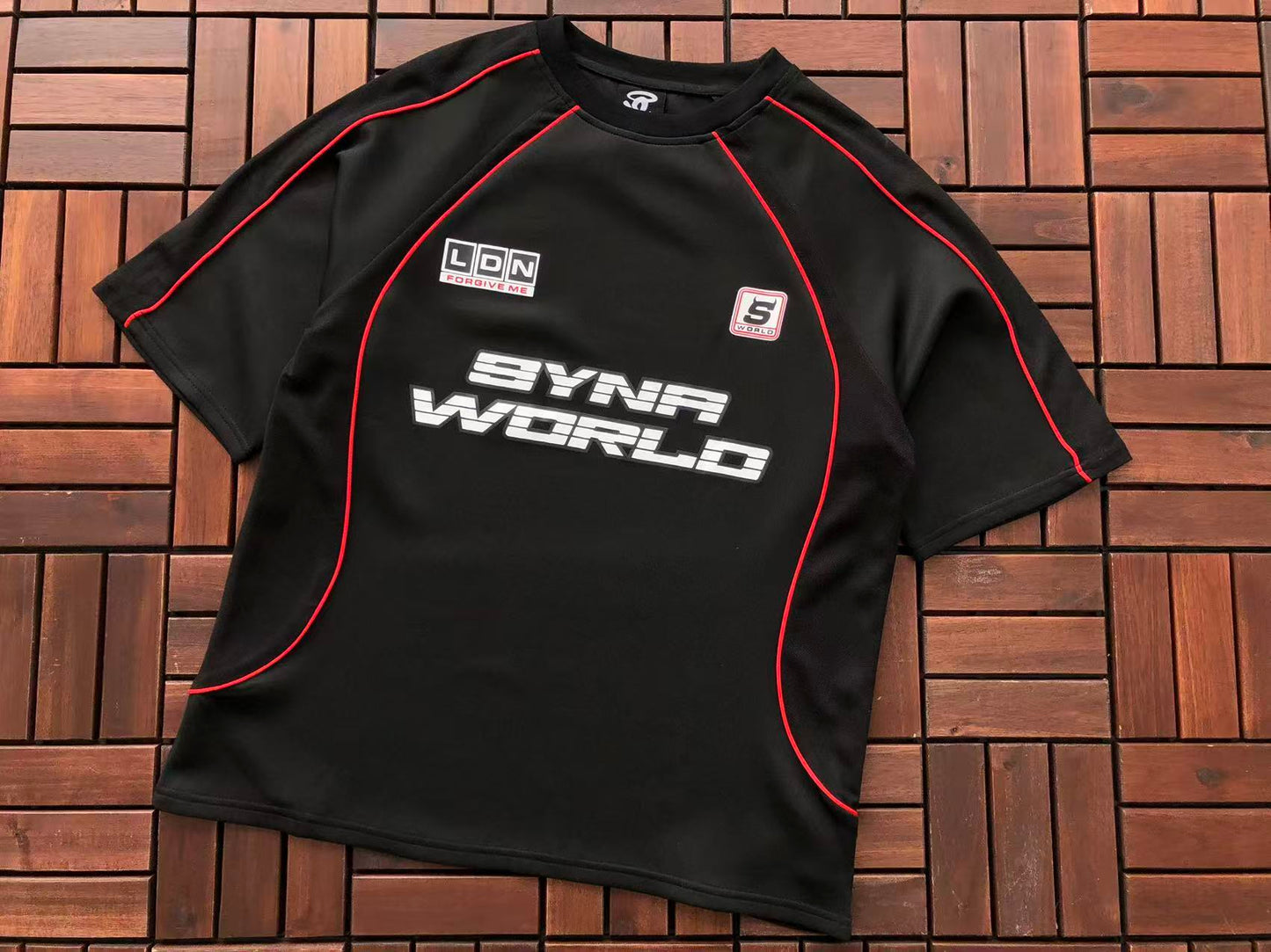 SYNA WORLD LDN FOOTBALL JERSEY