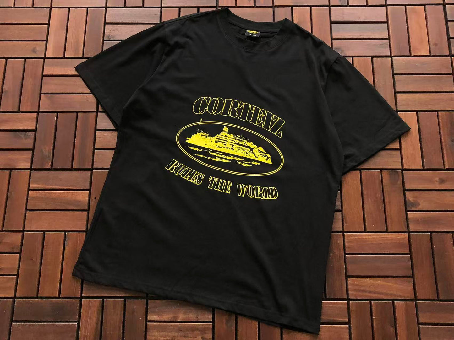 CORTEIZ SIGNATURE SCRIPT T-SHIRT
