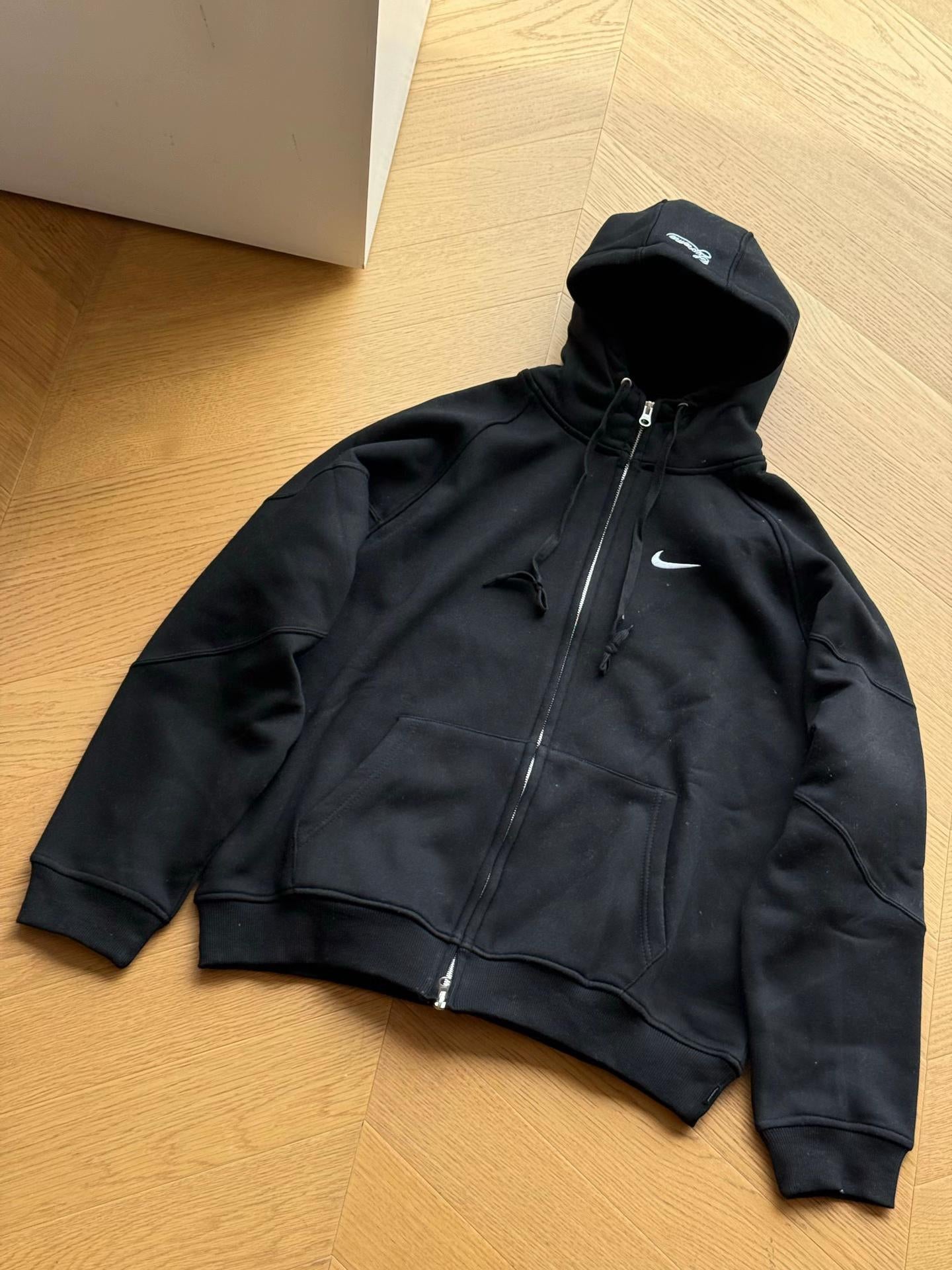 NIKE X SUPREME SWOOSH ZIPPED HOODIE