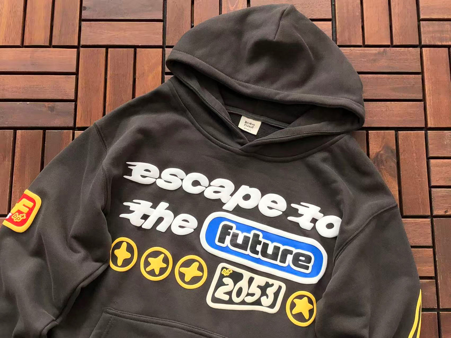 BROKEN PLANETS “ESCAPE TO THE FUTURE” HOODIE