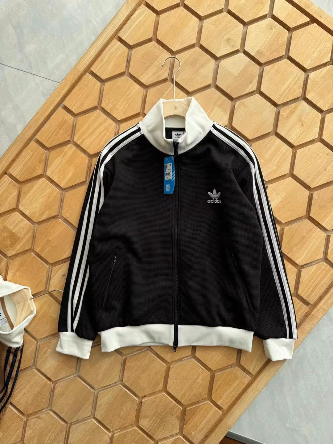 ADIDAS ORIGINALS TRACK JACKET
