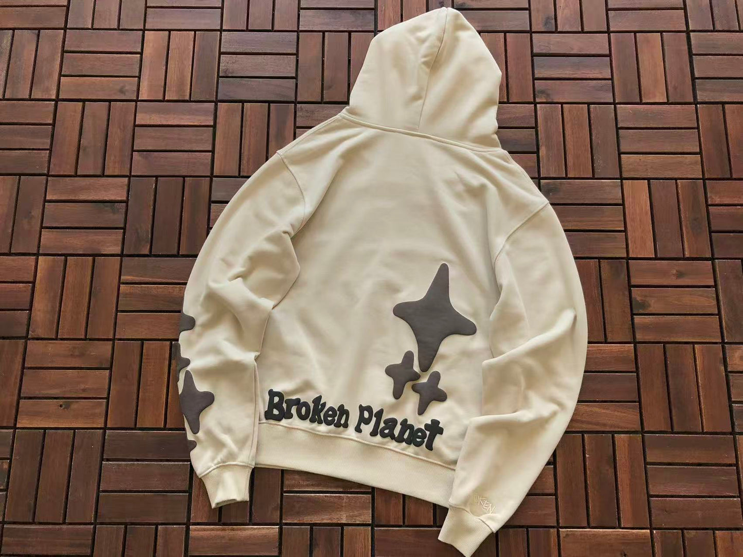 BROKEN PLANETS “ALONE BUT NOT LONELY” HOODIE