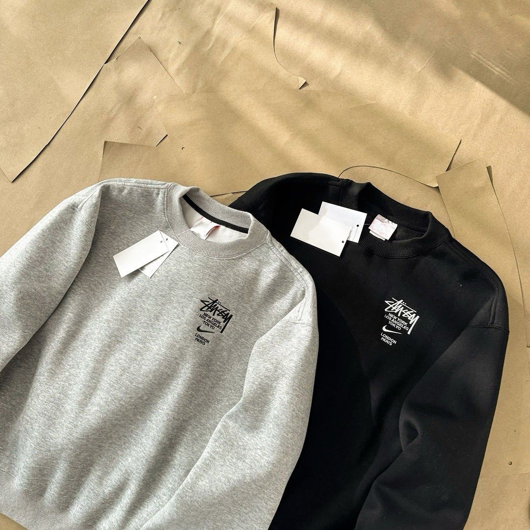 STUSSY X NIKE SWEATSHIRT