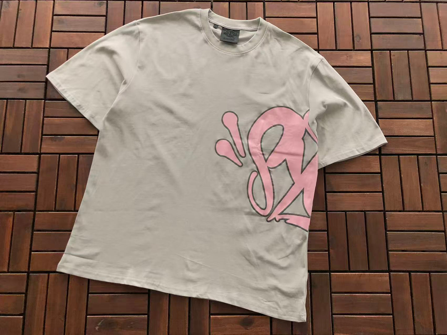 SYNA WORLD LOGO T-SHIRT