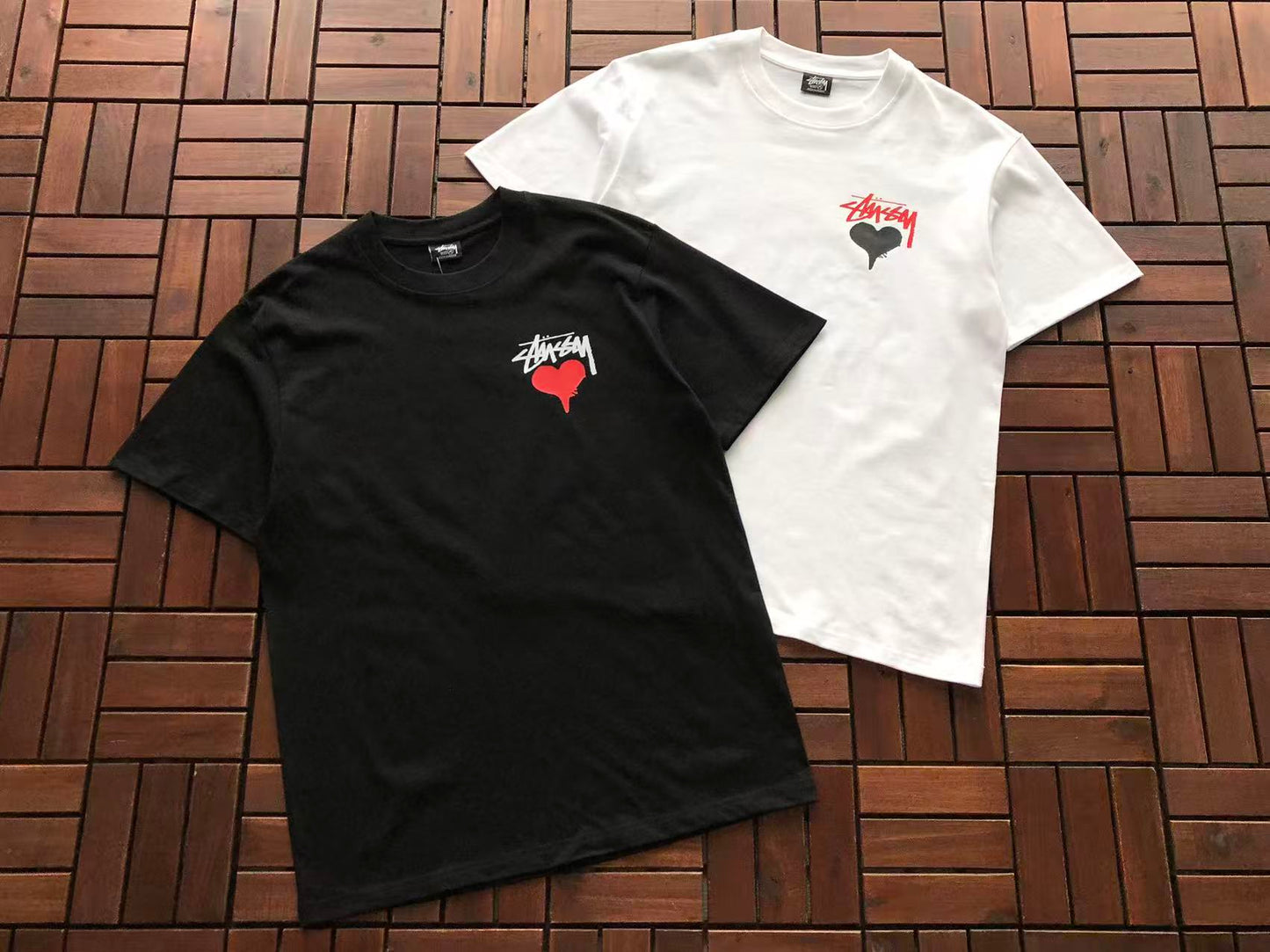 STUSSY HEART T-SHIRT
