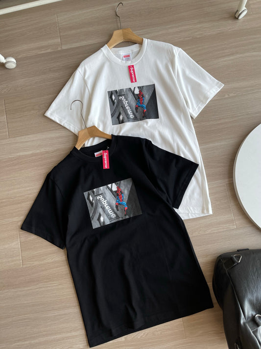 SUPREME T-SHIRT