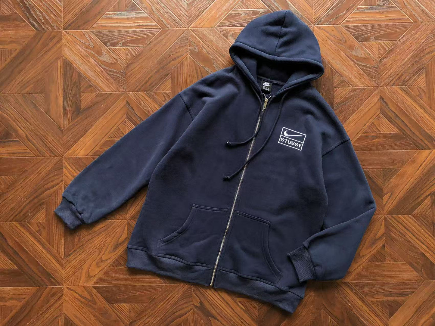 STUSSY X NIKE ZIPPED HOODIE