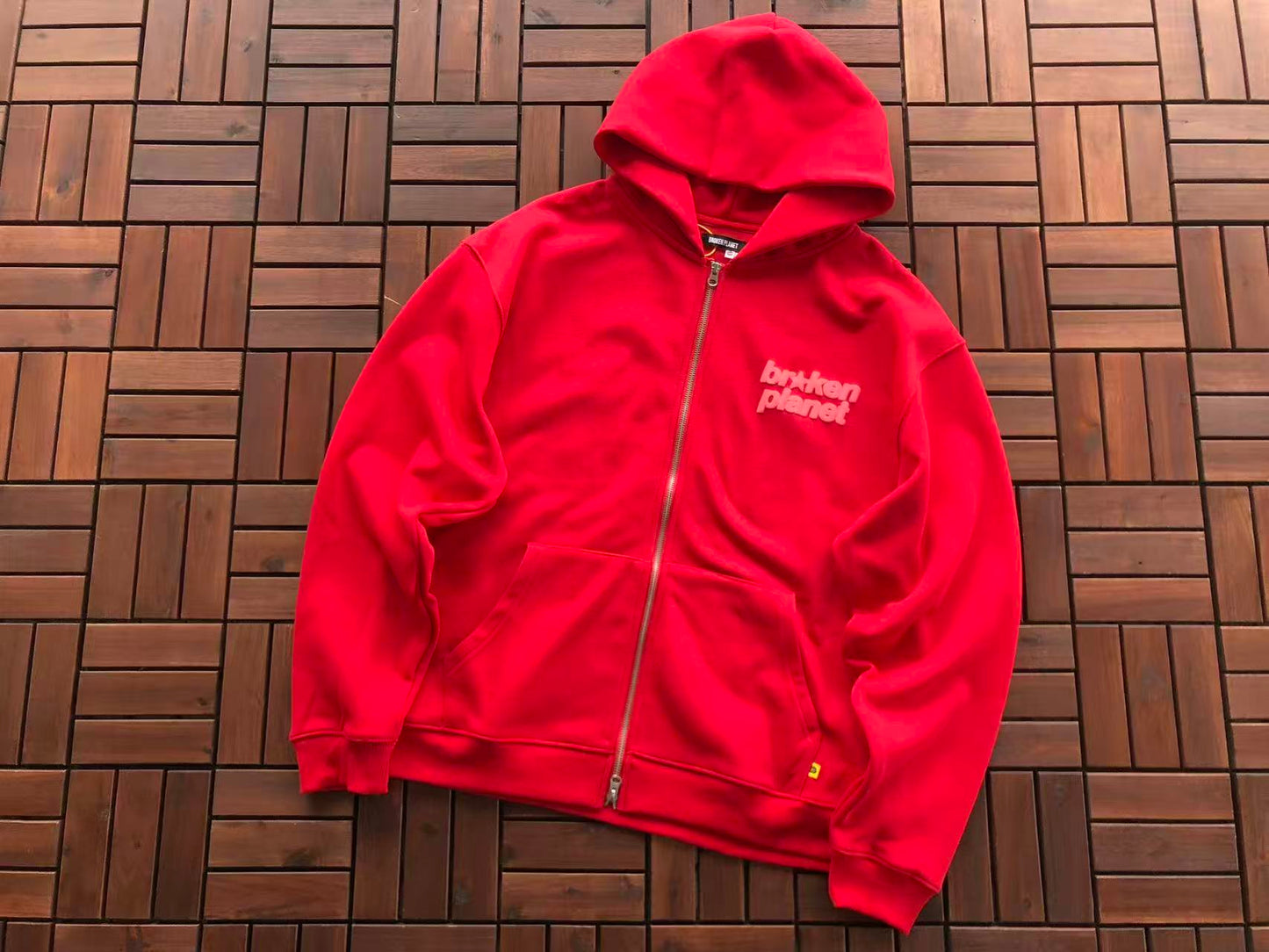 BROKEN PLANETS SPRAY DYED ZIPPED HOODIE