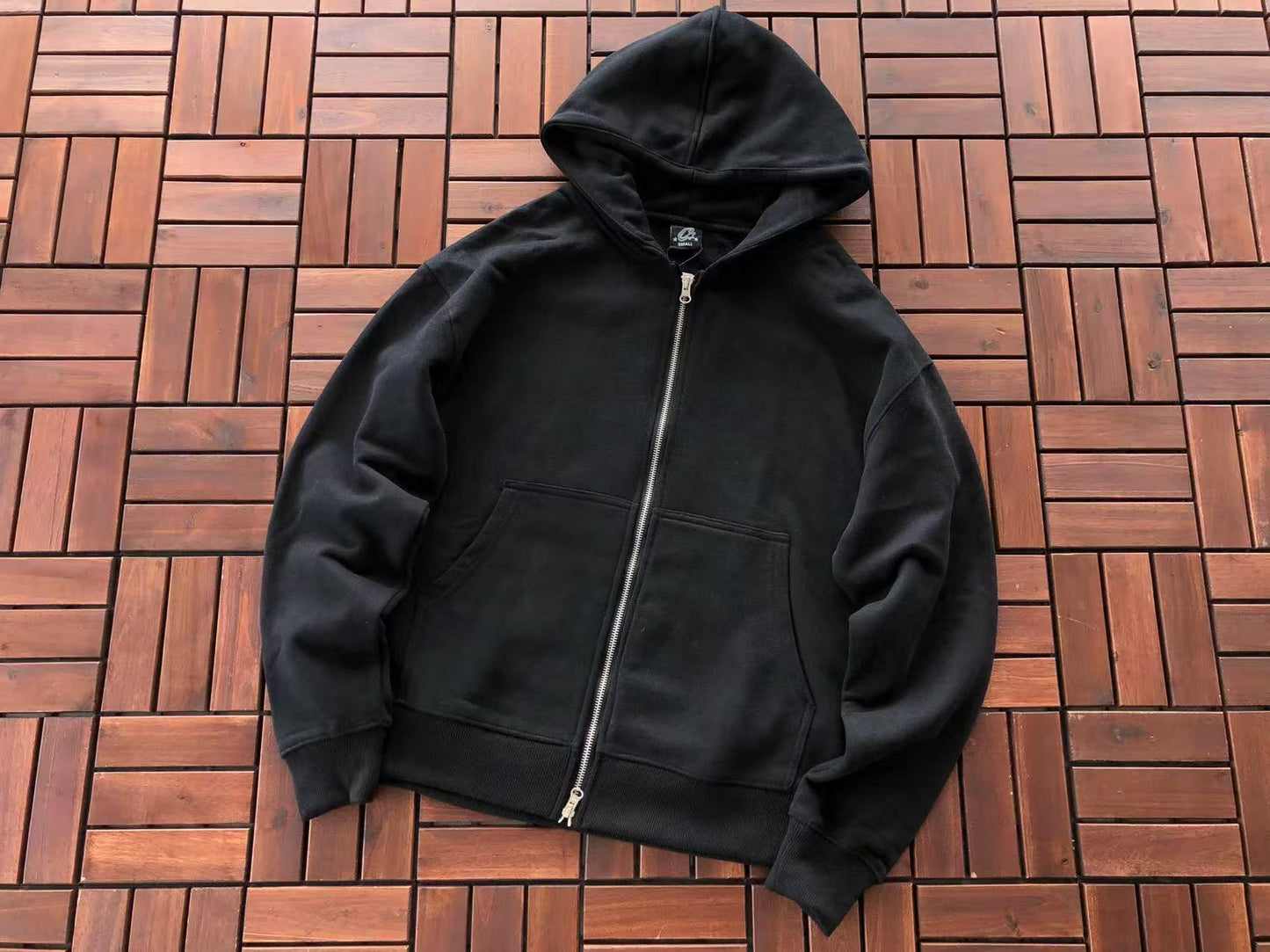 CORTEIZ ISLAND ZIPPED HOODIE