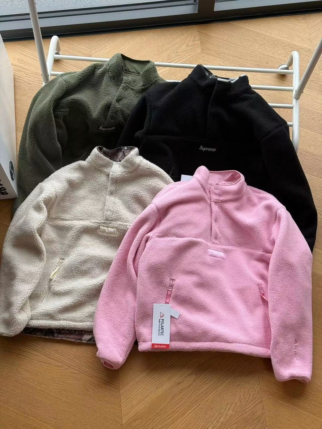 SUPREME POLARTIC SHEARLING FLEECE
