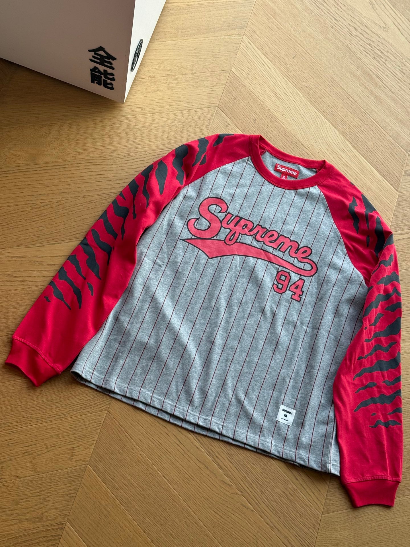 SUPREME TIGER RAGLAN LONG SLEEVE