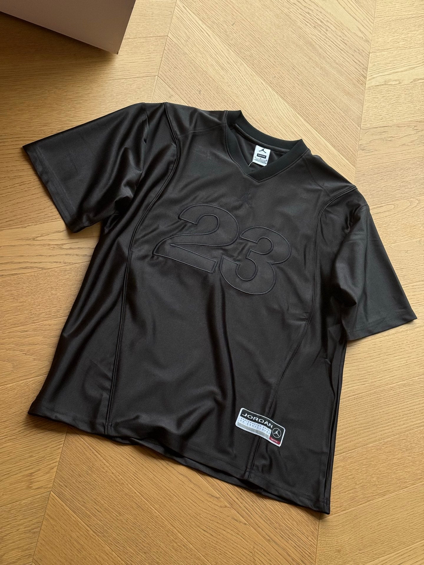SUPREME X JORDAN JERSEY